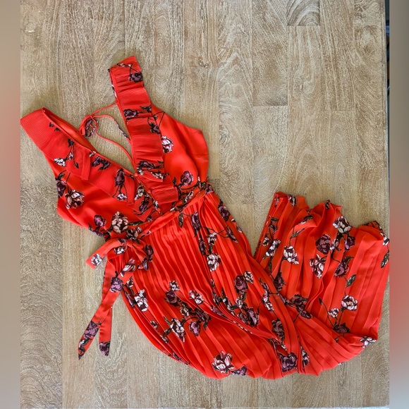 Lulu’s Loved By You Red Orange Floral Pleated Chiffon Maxi - Picture 5 of 13